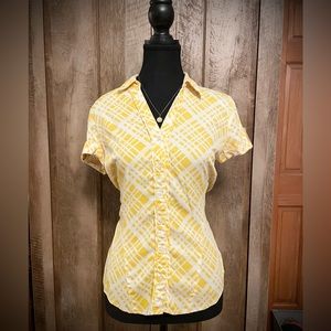 NY&Co 7th Avenue pattern button up blouse size XS